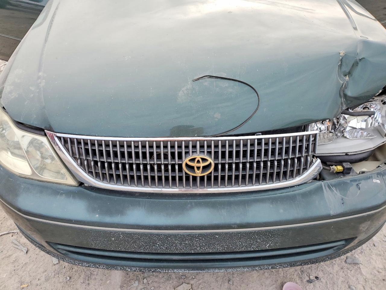 2001 TOYOTA Avalon