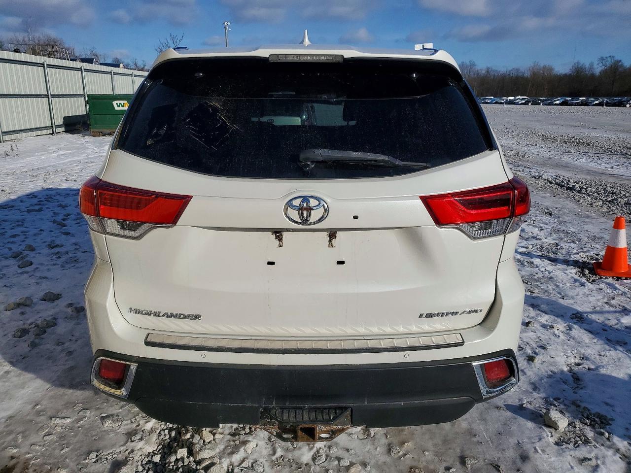 2018 TOYOTA HIGHLANDER