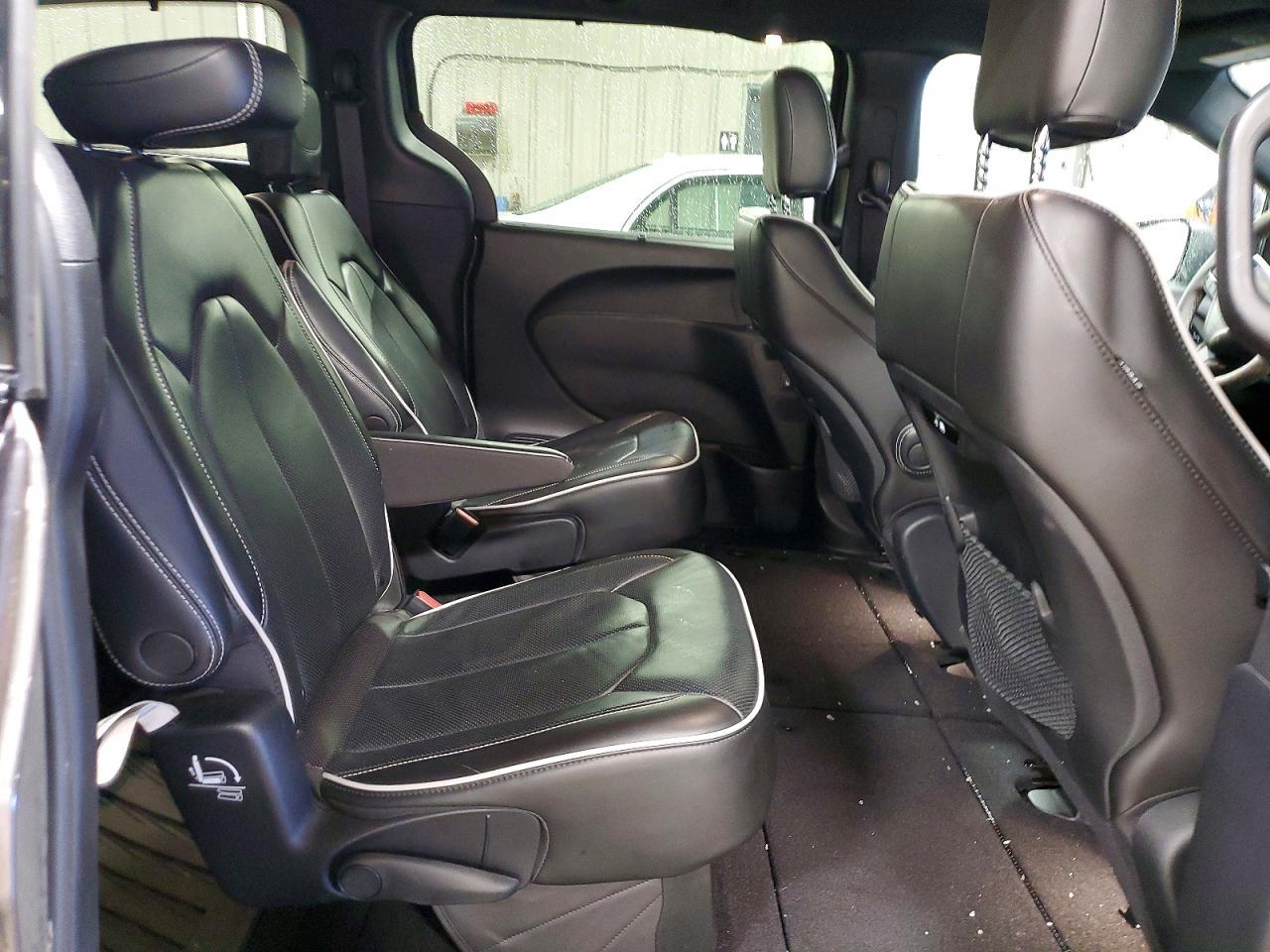 2022 CHRYSLER Pacifica