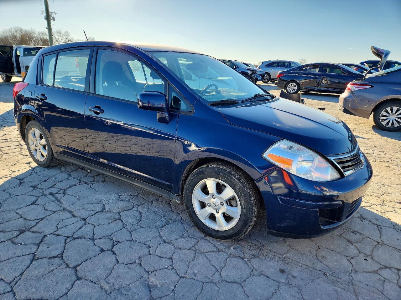 2012 NISSAN VERSA