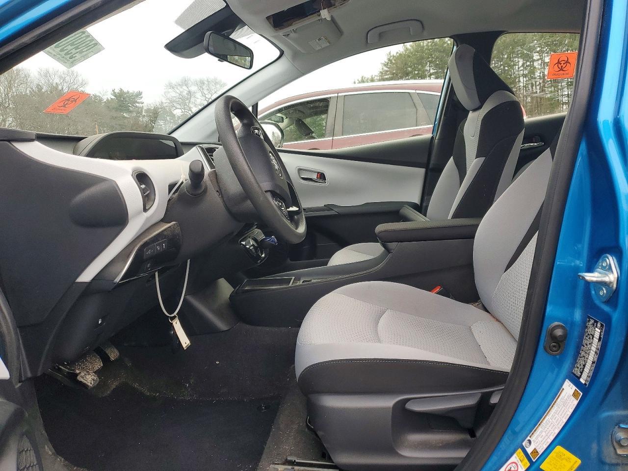 2019 TOYOTA PRIUS