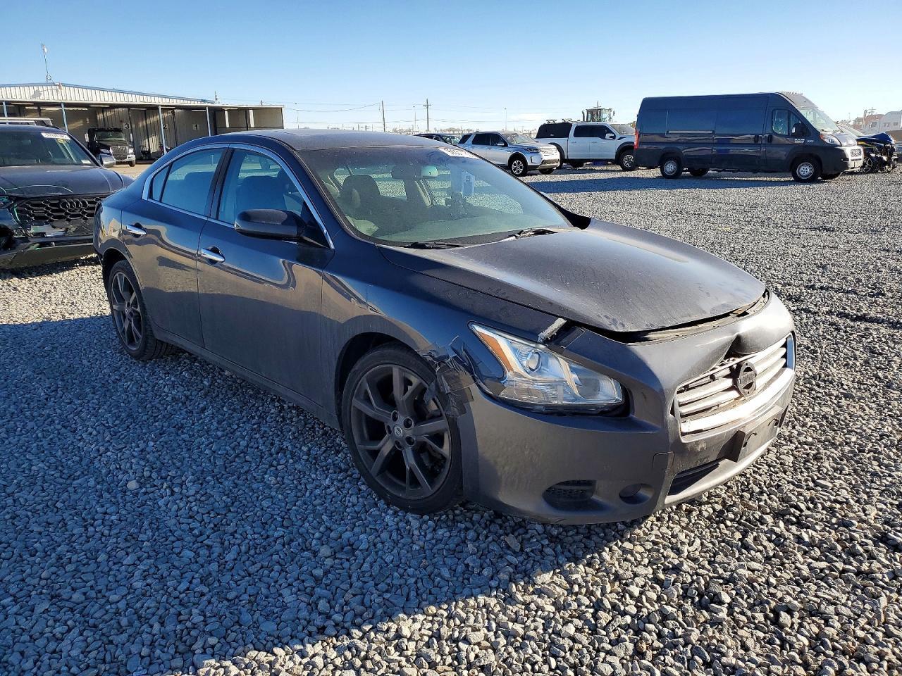 2012 NISSAN Maxima