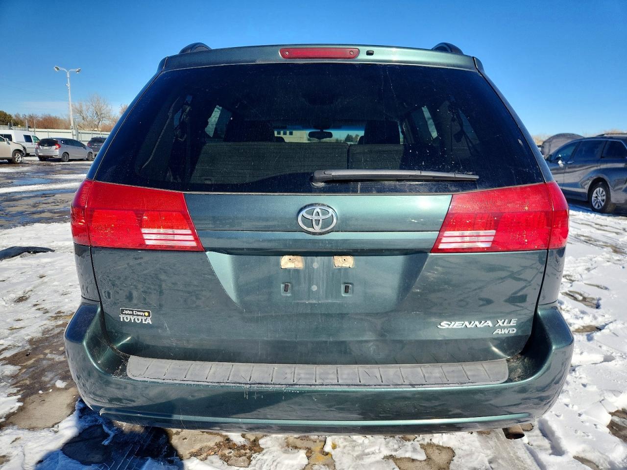 2004 TOYOTA SIENNA