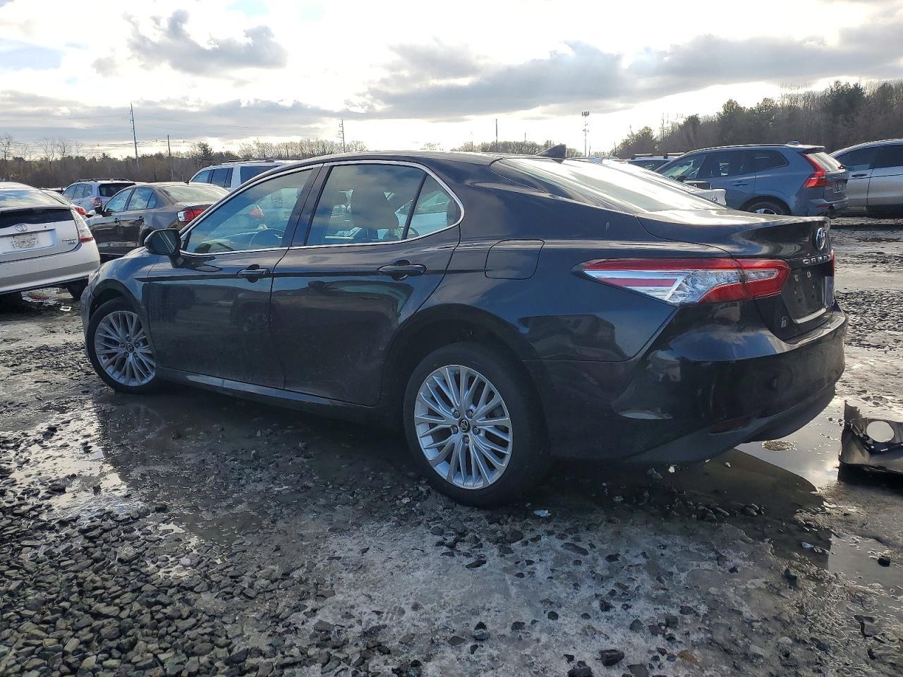 2019 TOYOTA CAMRY