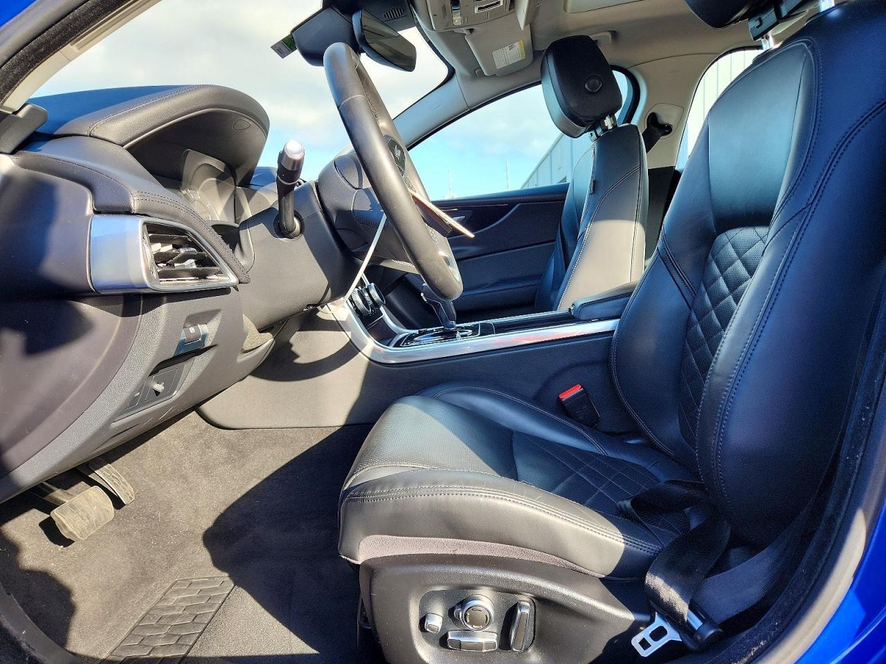 2020 JAGUAR XE