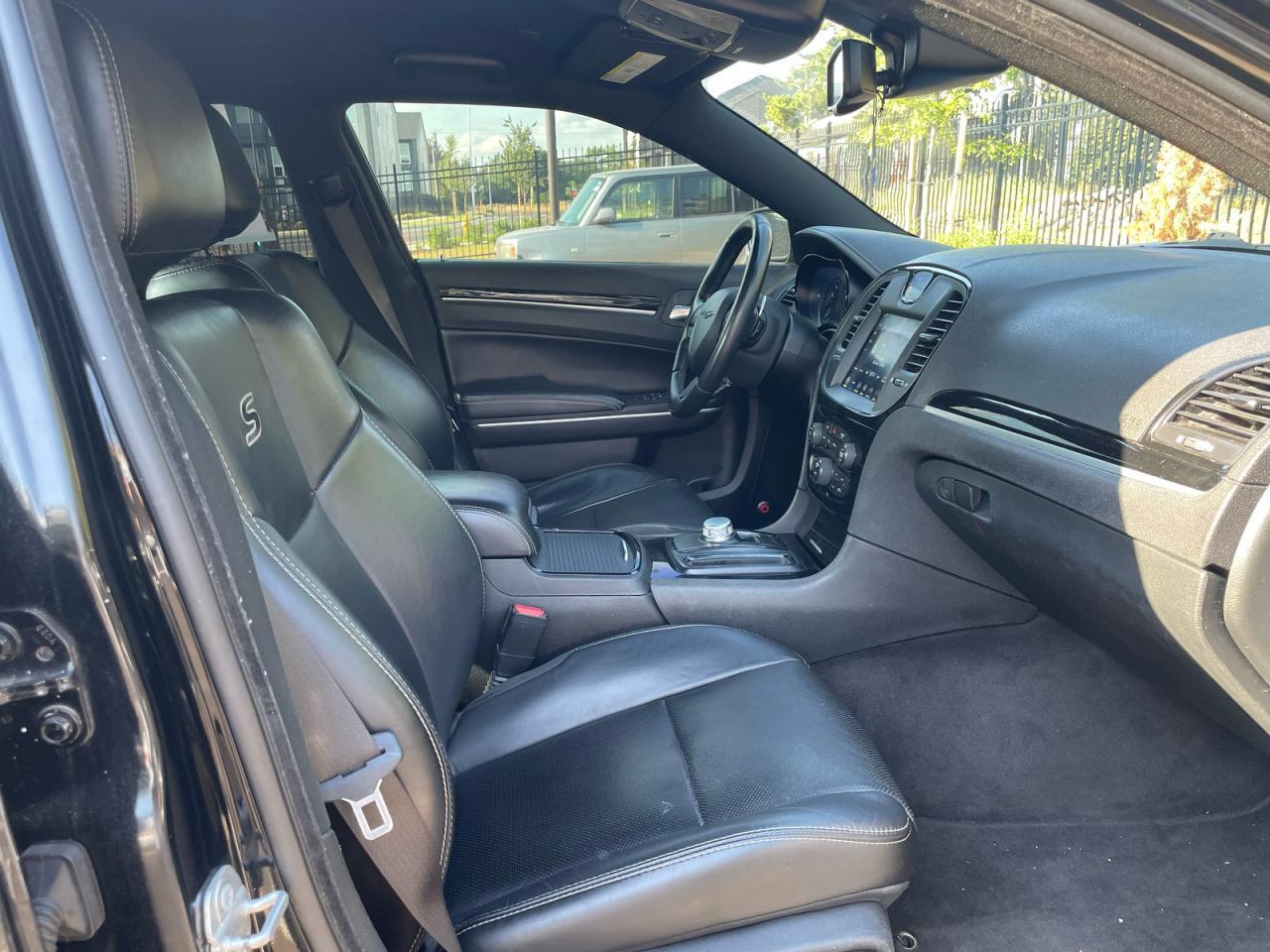 2018 CHRYSLER 300