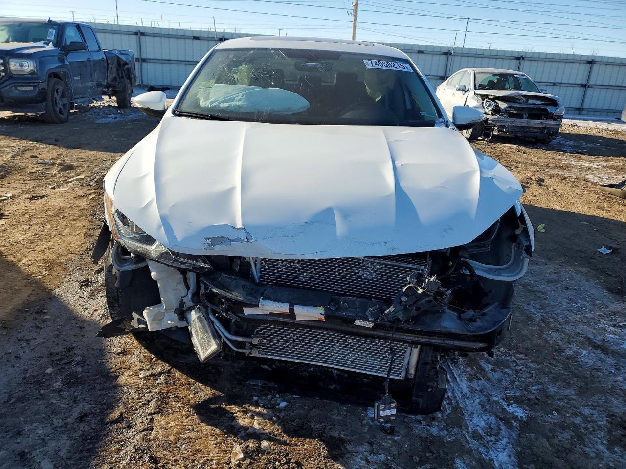 2016 VOLKSWAGEN Passat