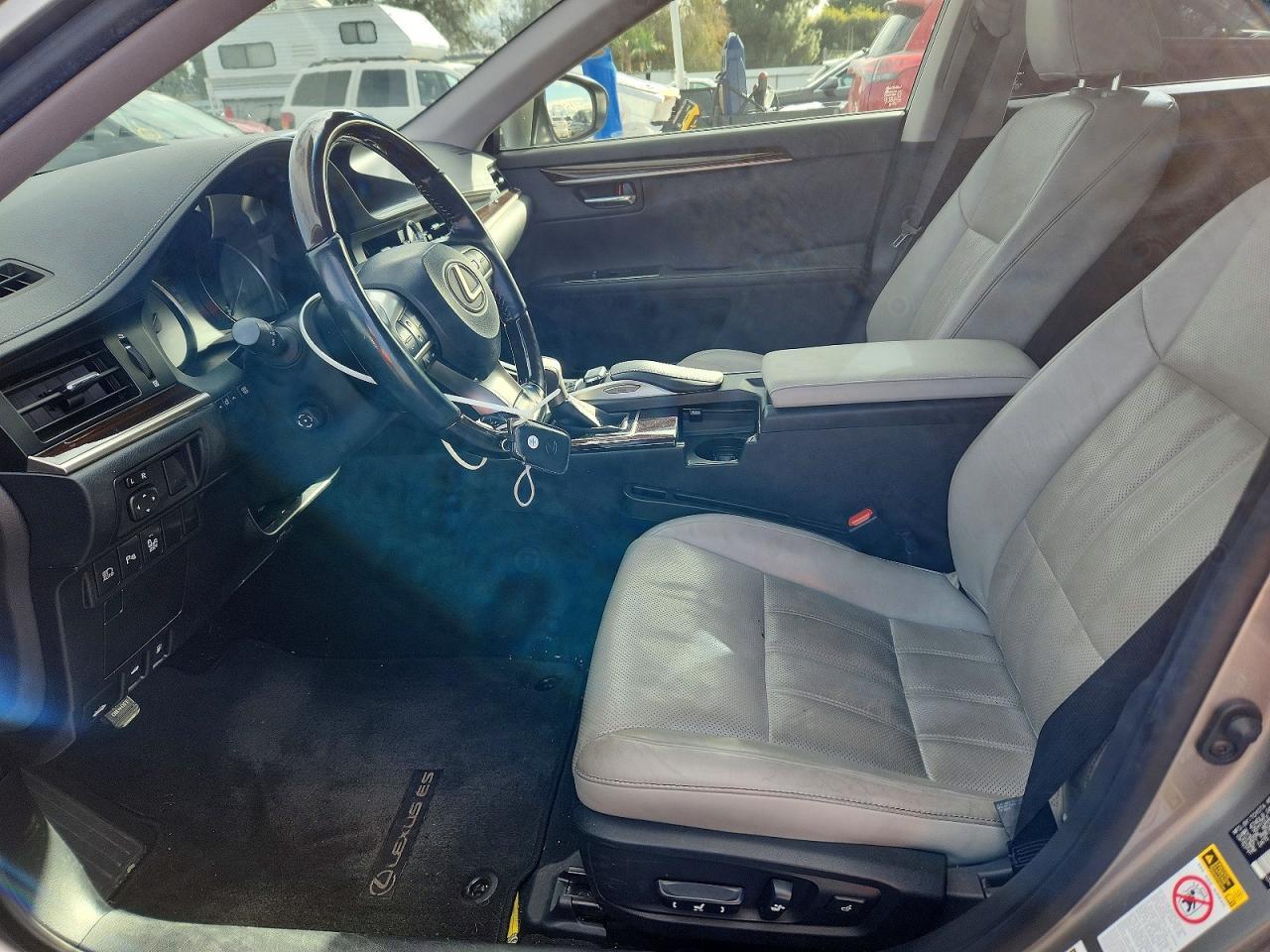 2017 LEXUS ES 300H