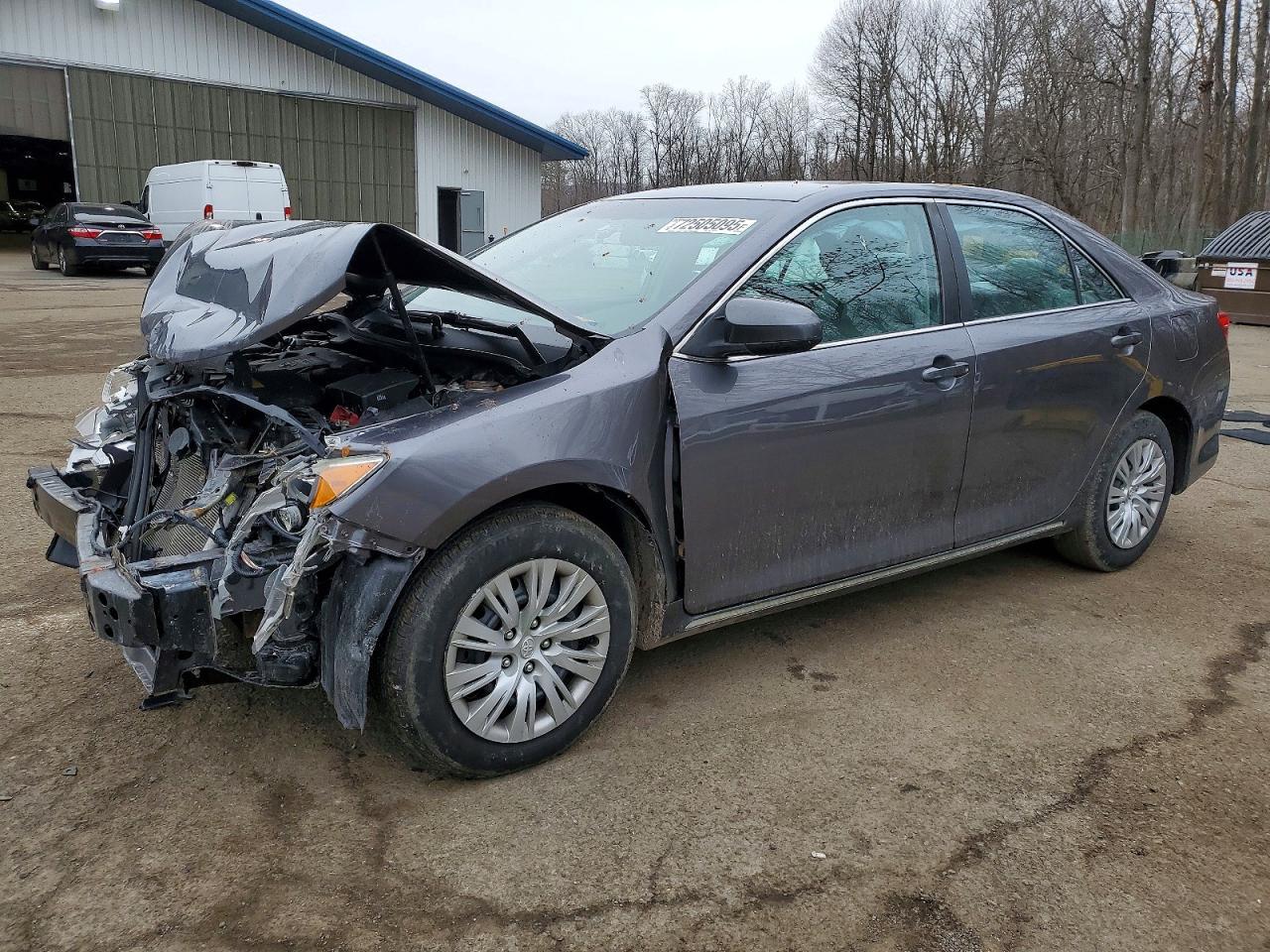 2014 TOYOTA CAMRY