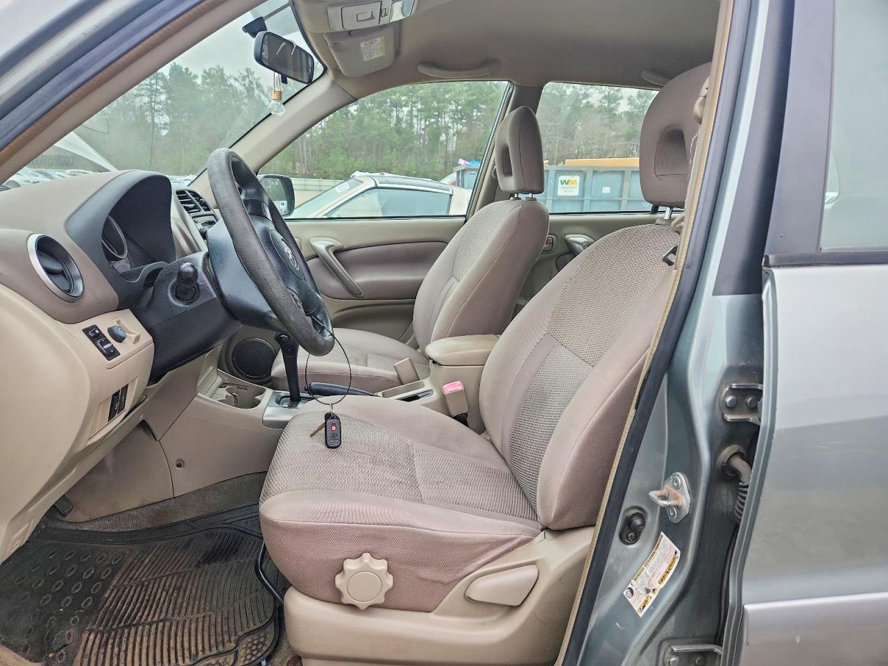 2004 TOYOTA RAV4
