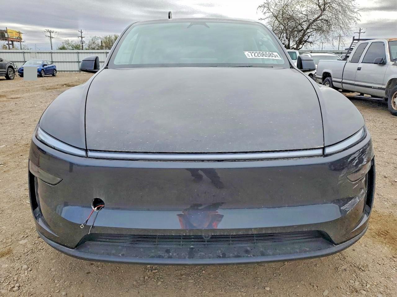 2026 TESLA MODEL Y