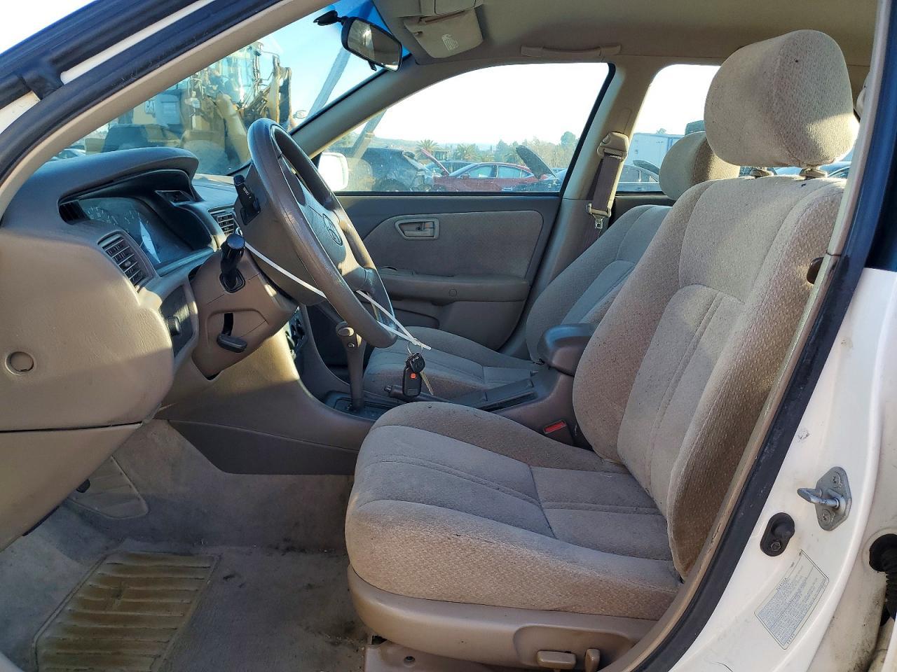 2000 TOYOTA CAMRY