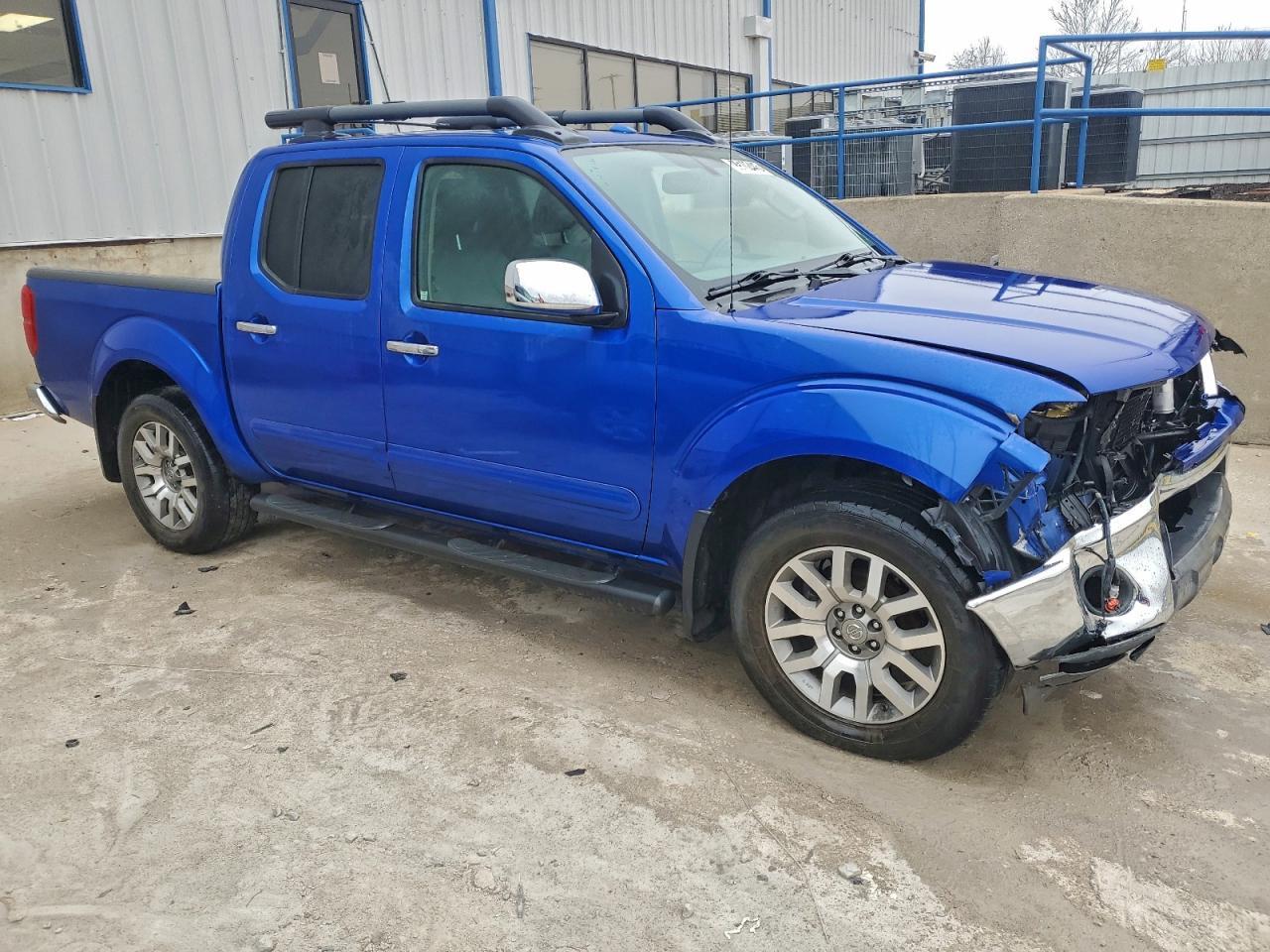 2012 NISSAN Frontier