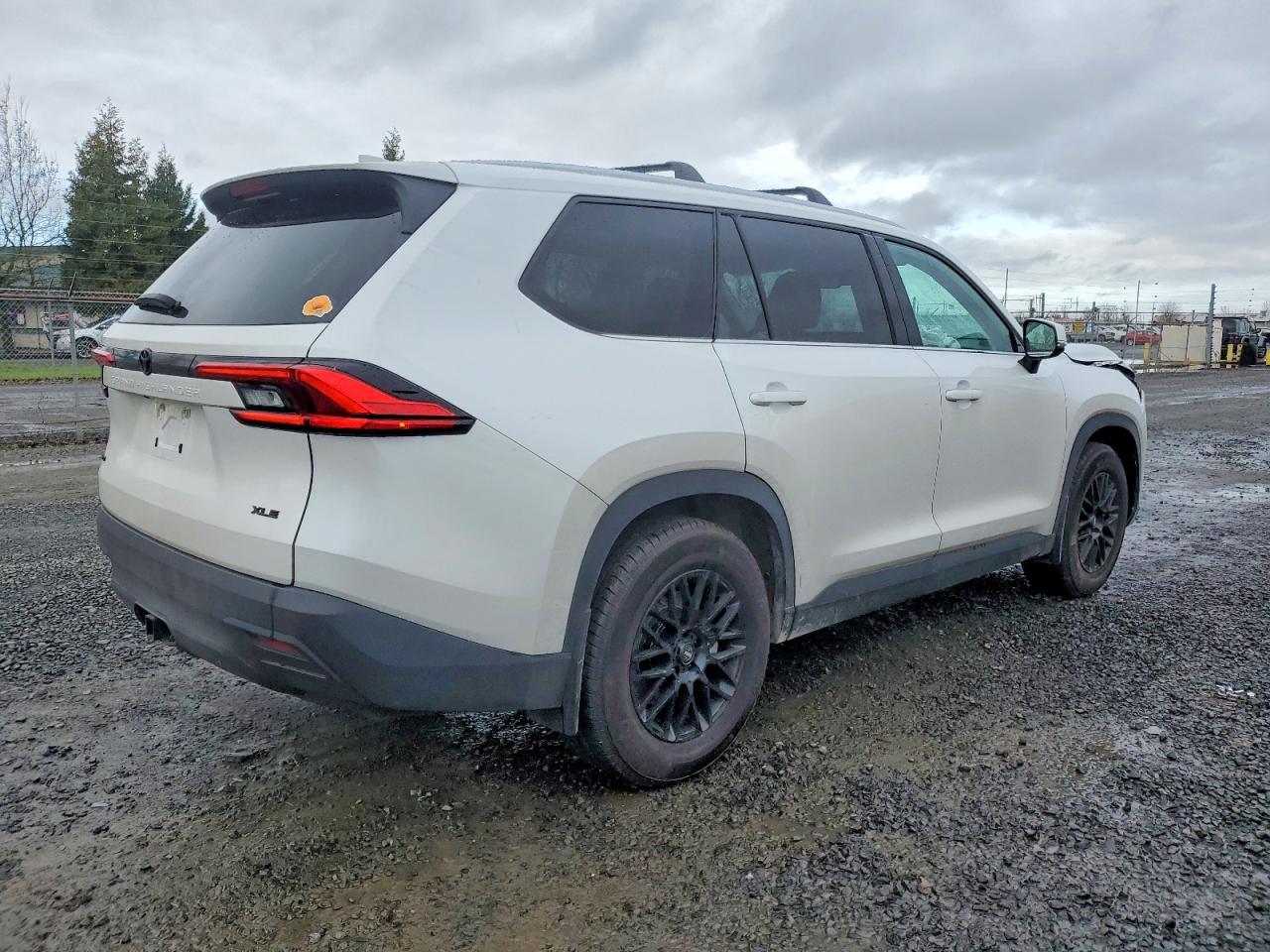 2024 TOYOTA HIGHLANDER