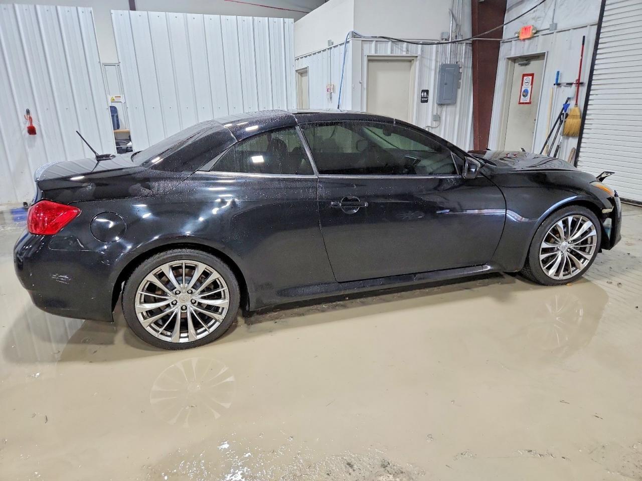 2012 INFINITI G37
