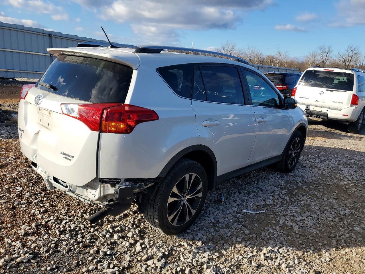 2015 TOYOTA RAV4