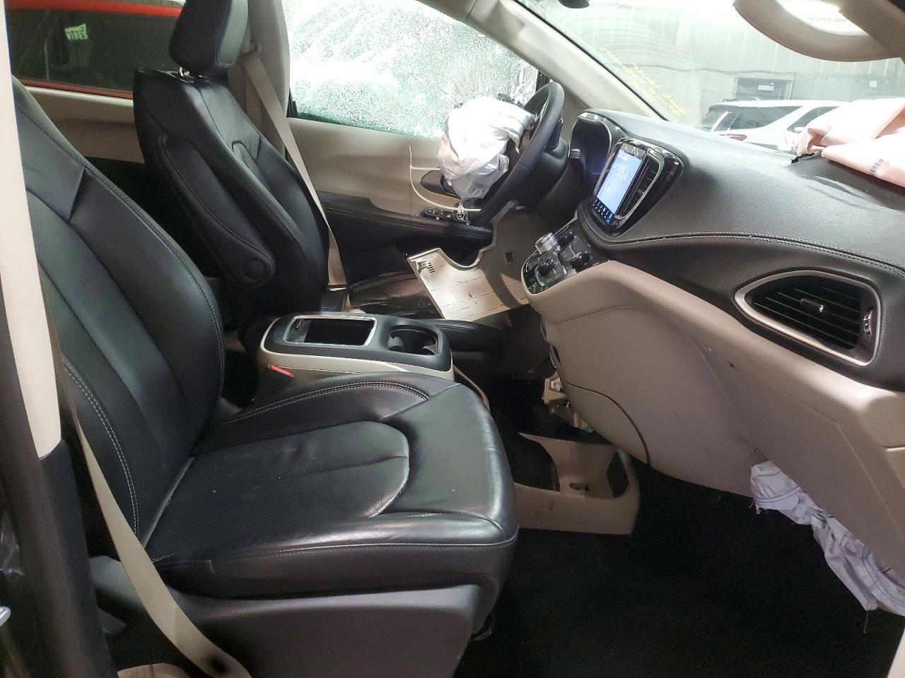 2022 CHRYSLER Pacifica