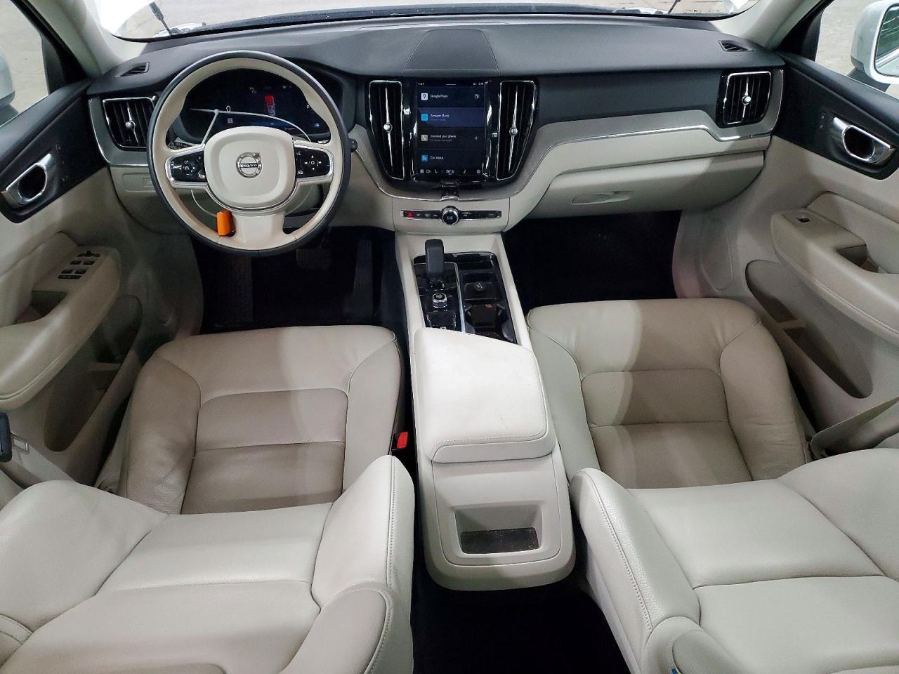 2023 VOLVO XC60