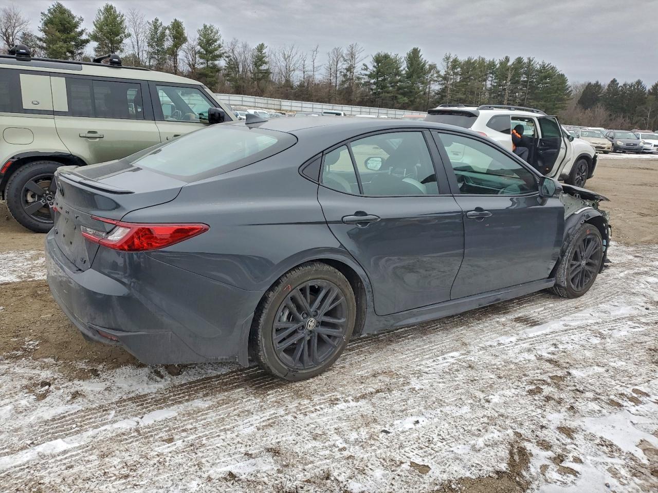 2025 TOYOTA CAMRY