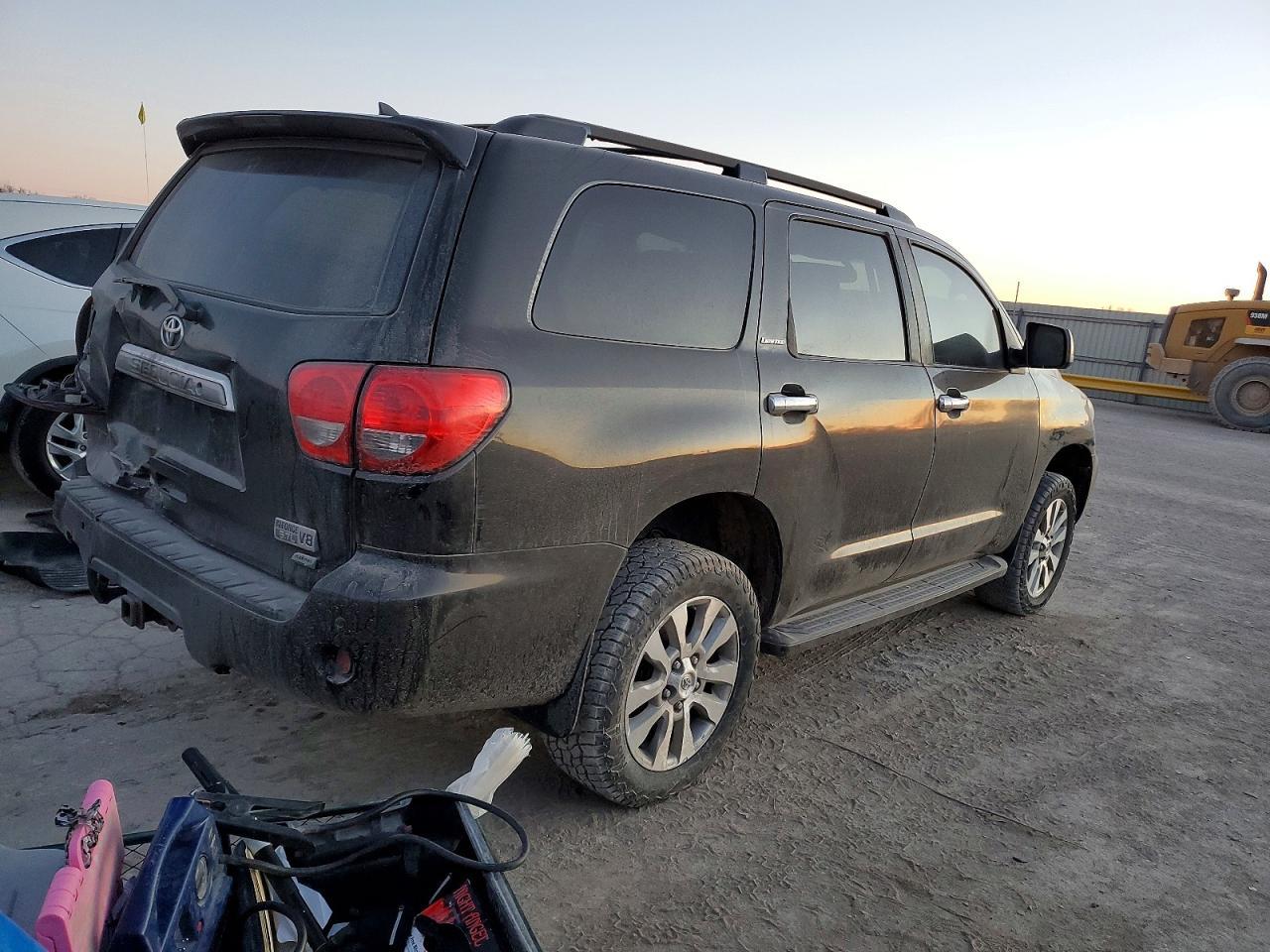 2010 TOYOTA Sequoia