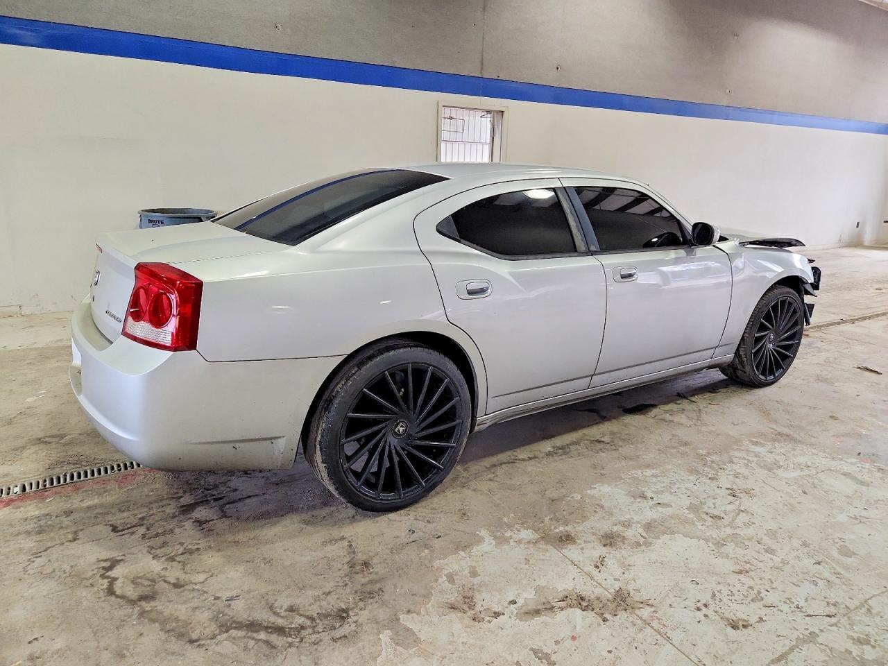 2010 DODGE CHARGER