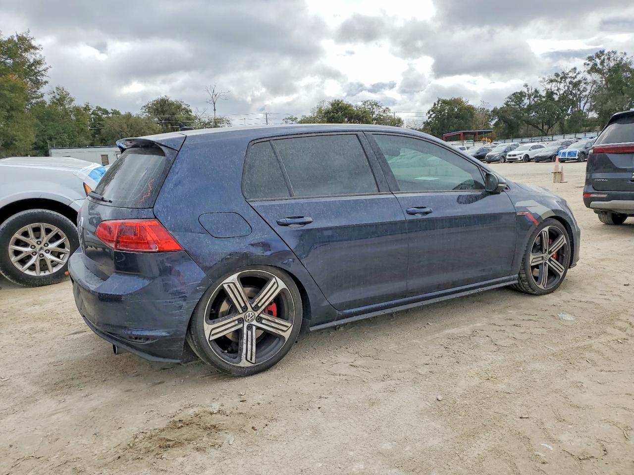 2017 VOLKSWAGEN GTI