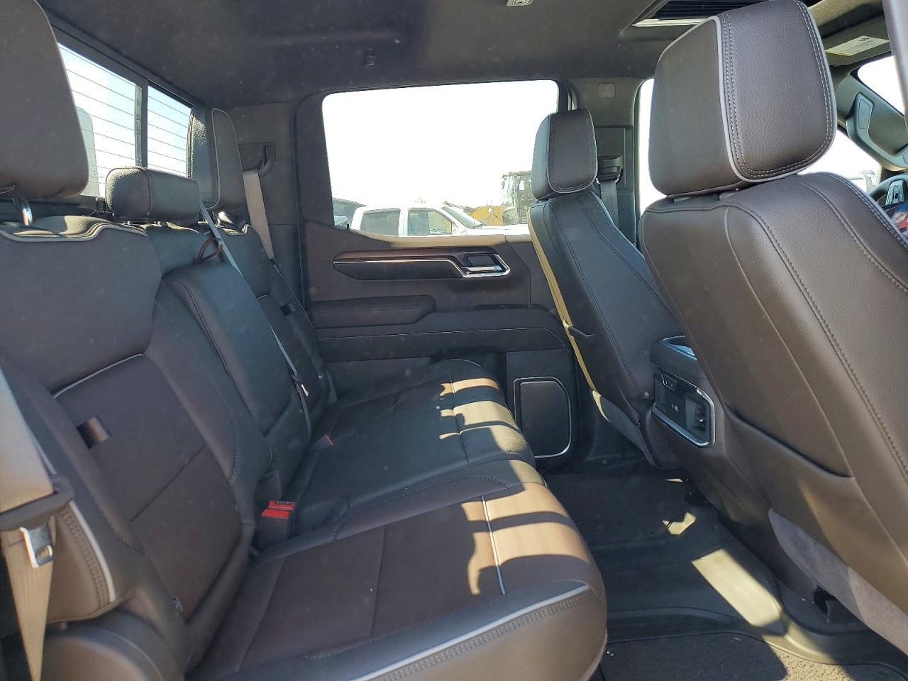 2024 GMC Sierra