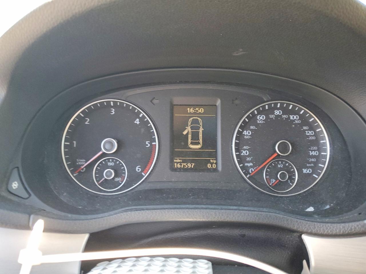 2012 VOLKSWAGEN Passat