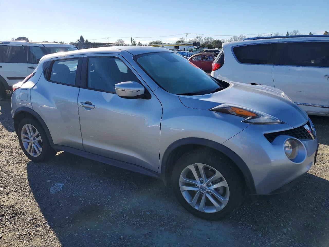 2015 NISSAN Juke