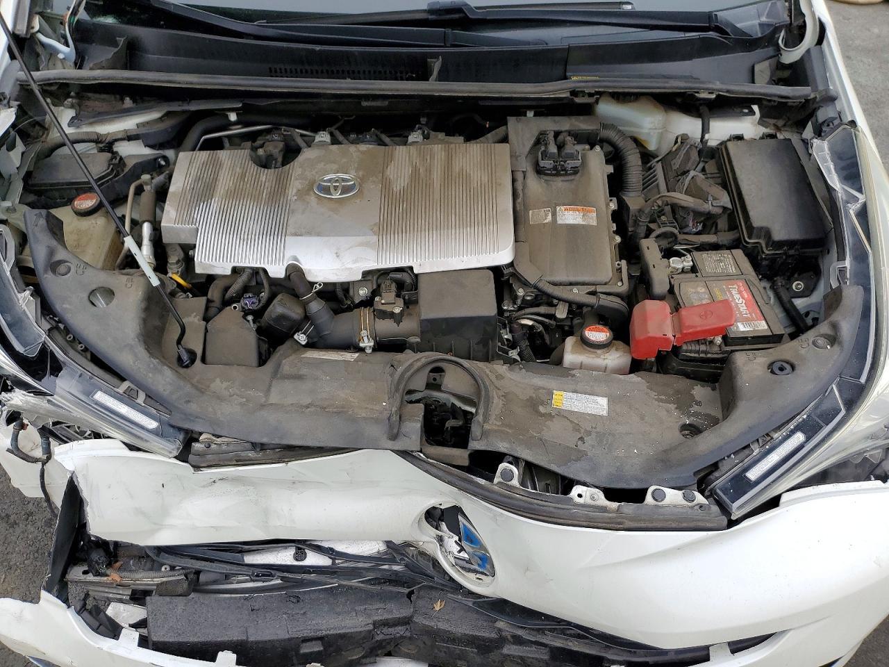 2016 TOYOTA PRIUS