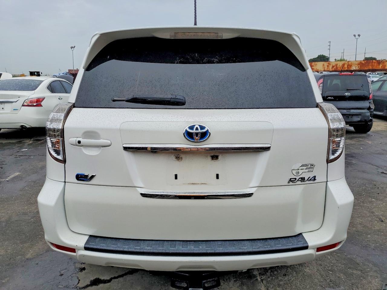 2013 TOYOTA RAV4