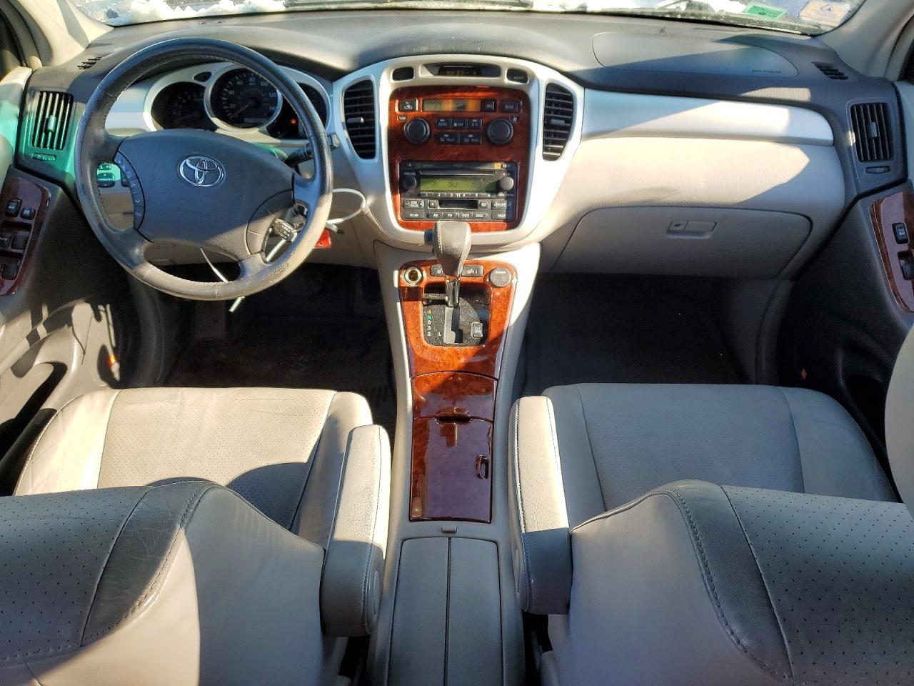 2005 TOYOTA HIGHLANDER