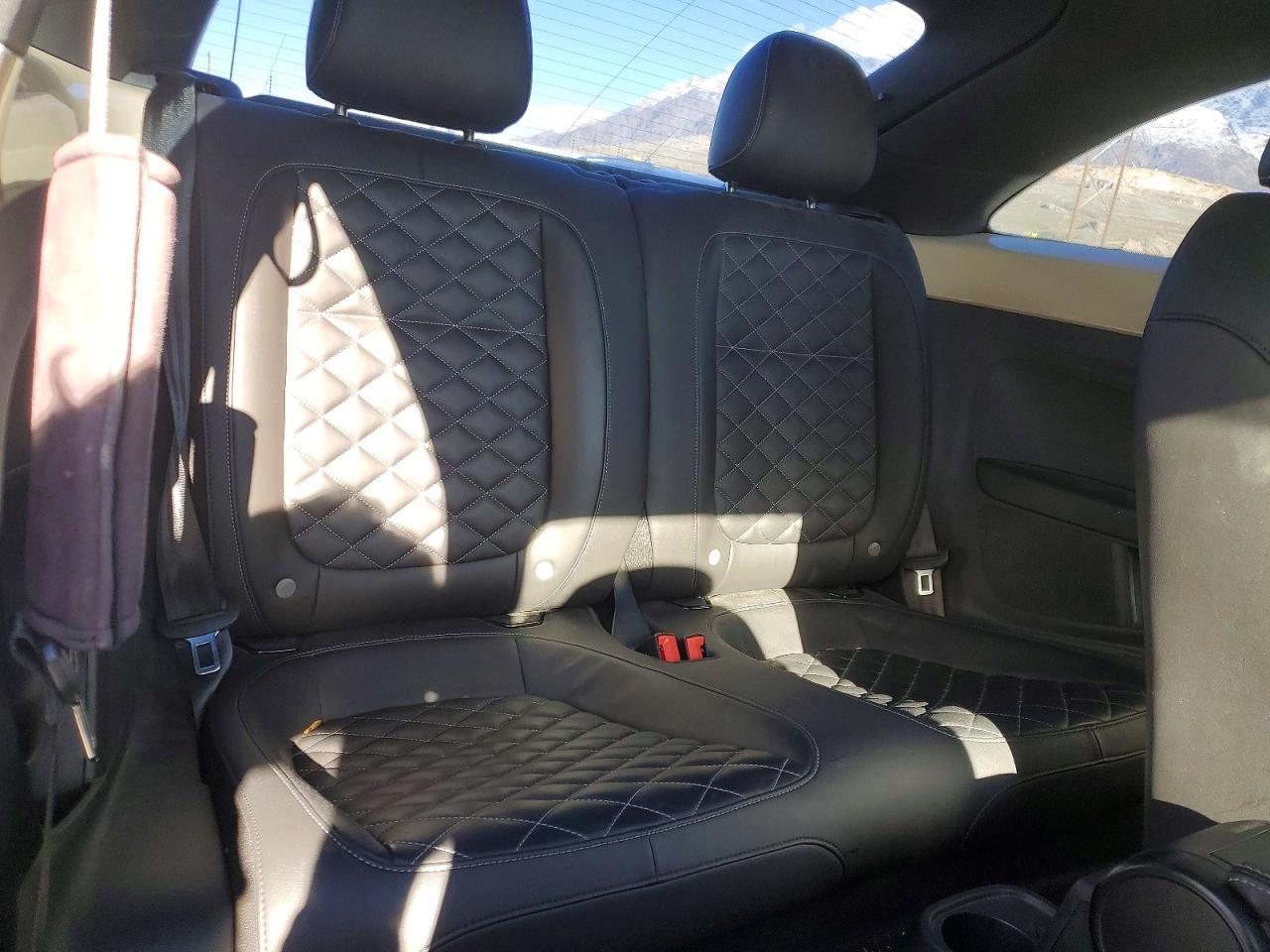2019 VOLKSWAGEN Beetle