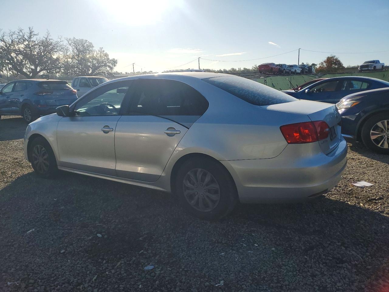 2013 VOLKSWAGEN JETTA