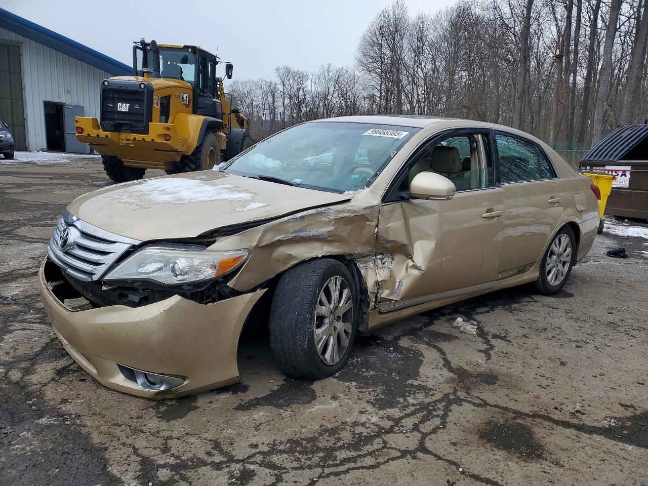 2011 TOYOTA Avalon