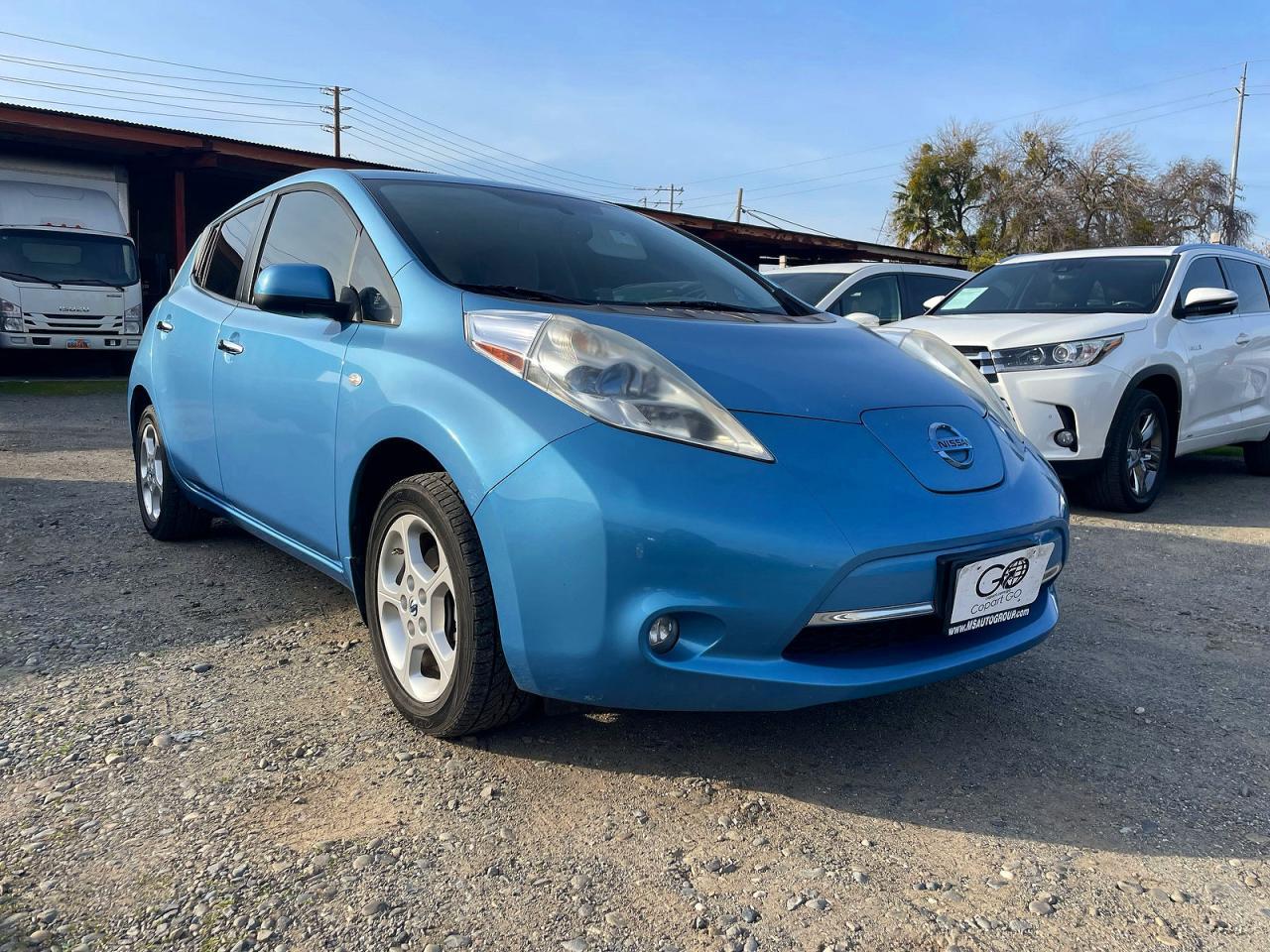 2011 NISSAN LEAF