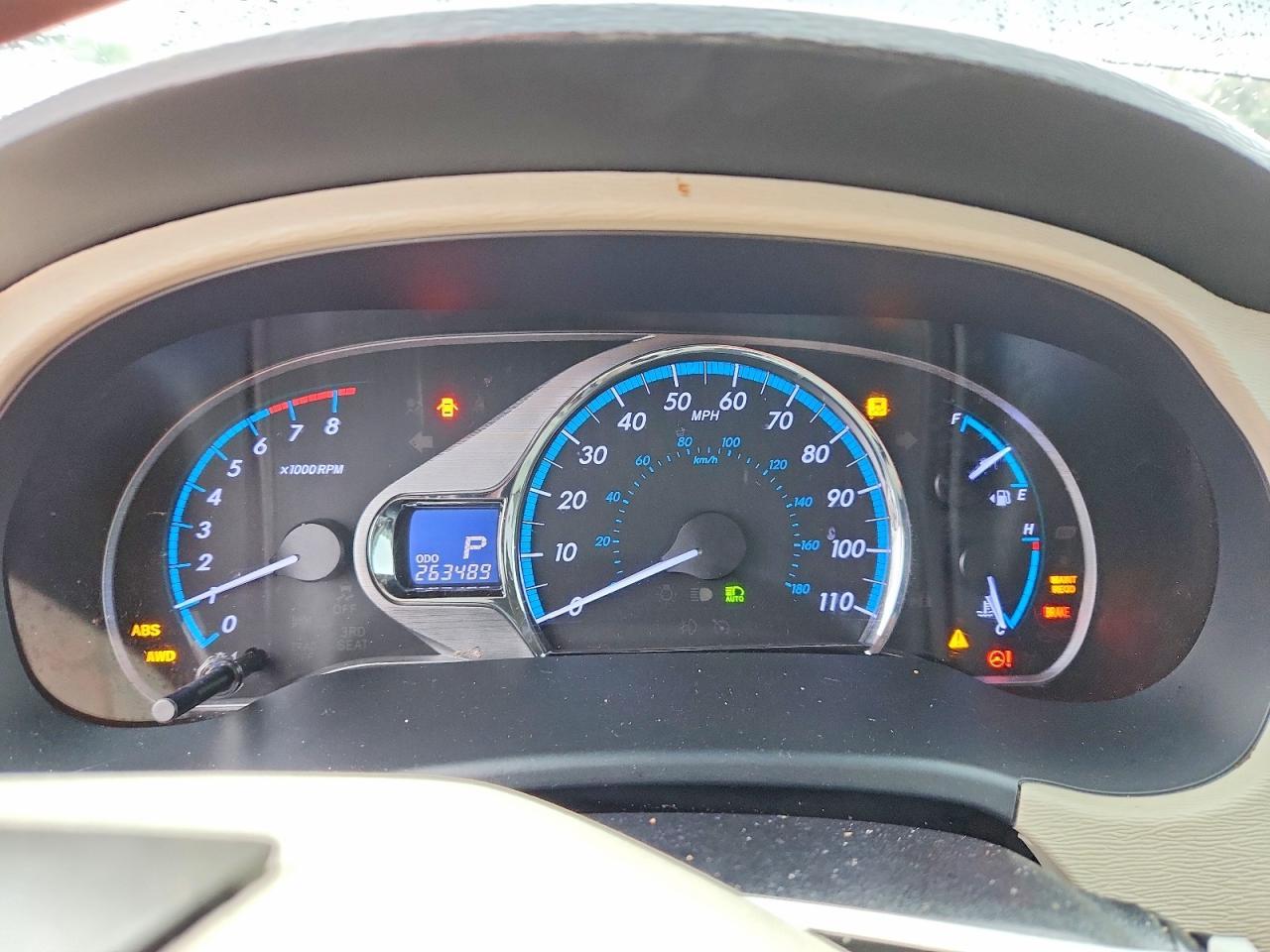 2013 TOYOTA SIENNA