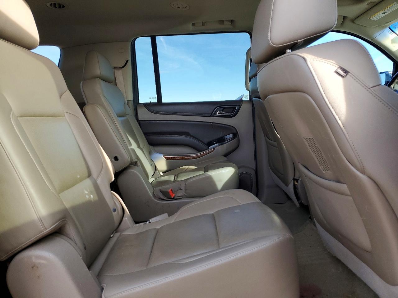 2016 CHEVROLET Suburban