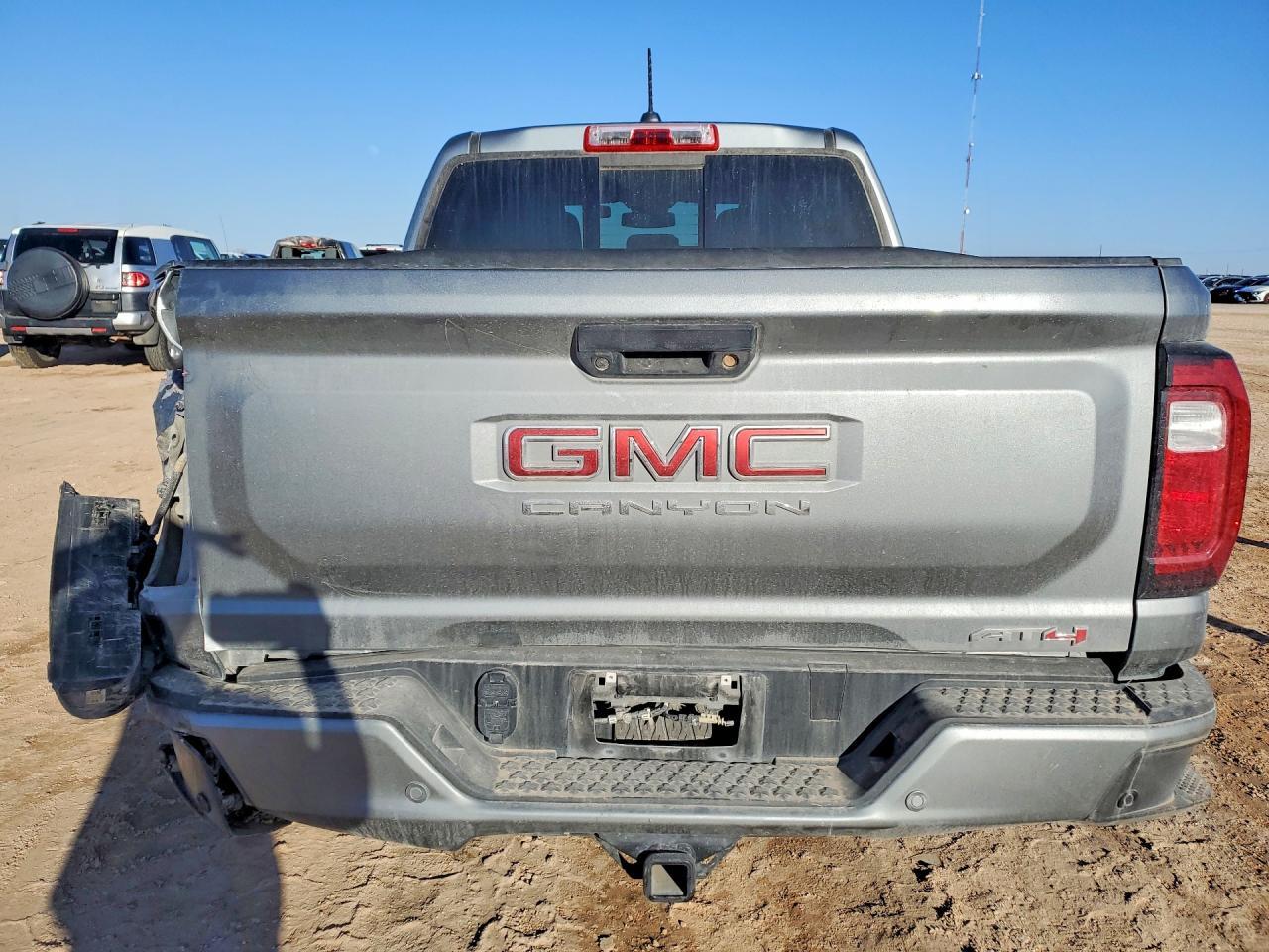 2024 GMC CANYON