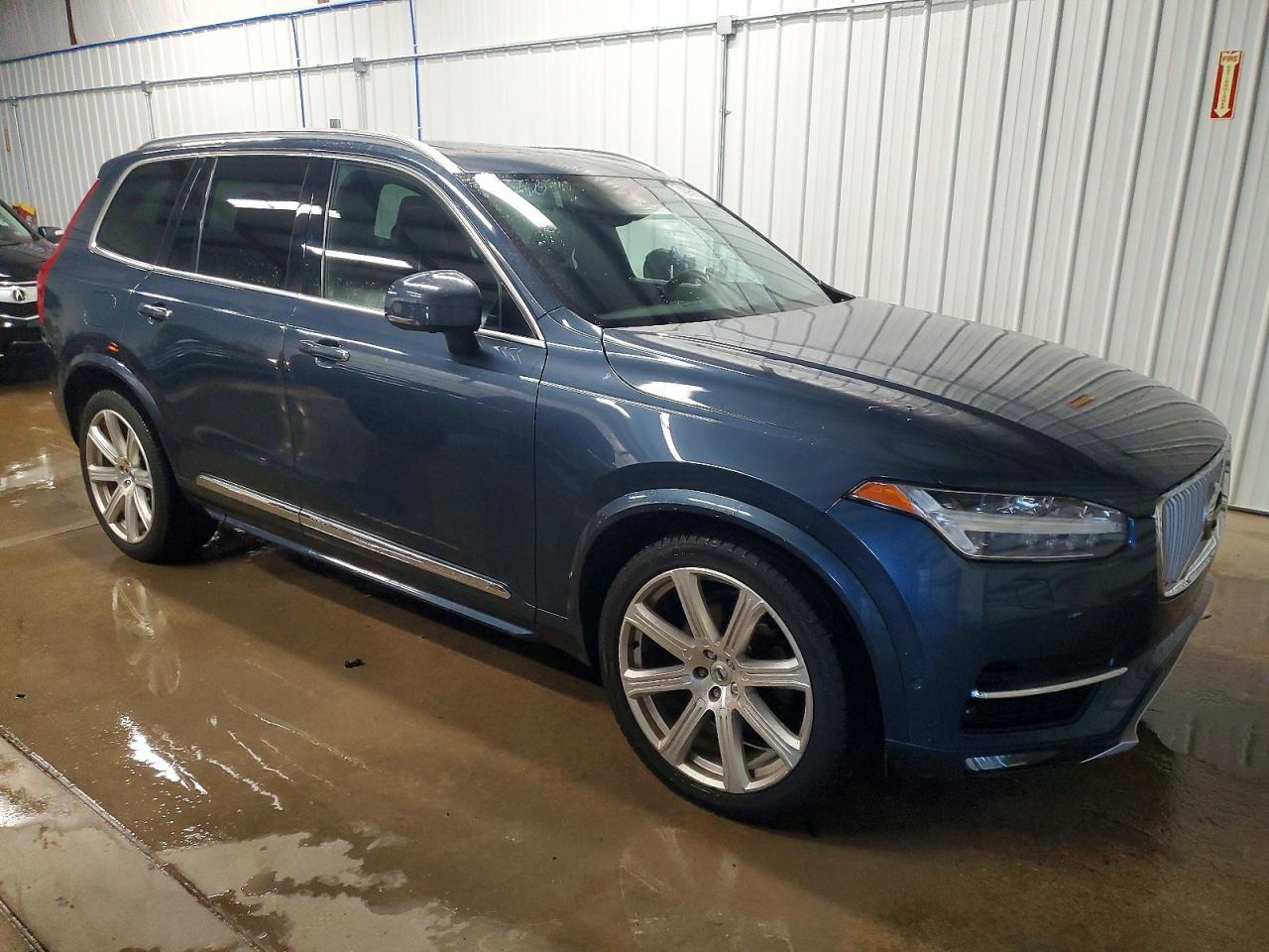 2018 VOLVO XC90