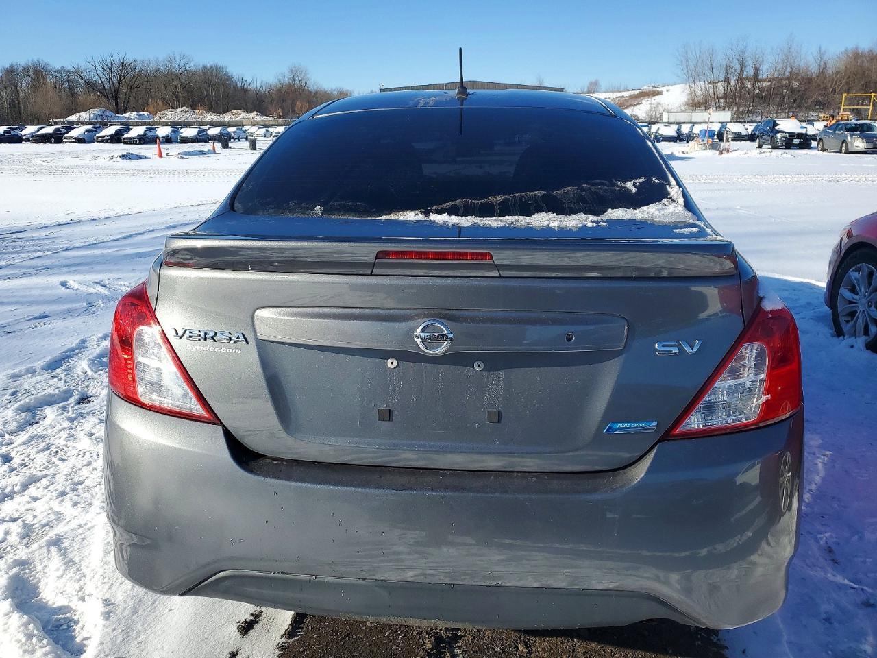 2016 NISSAN
