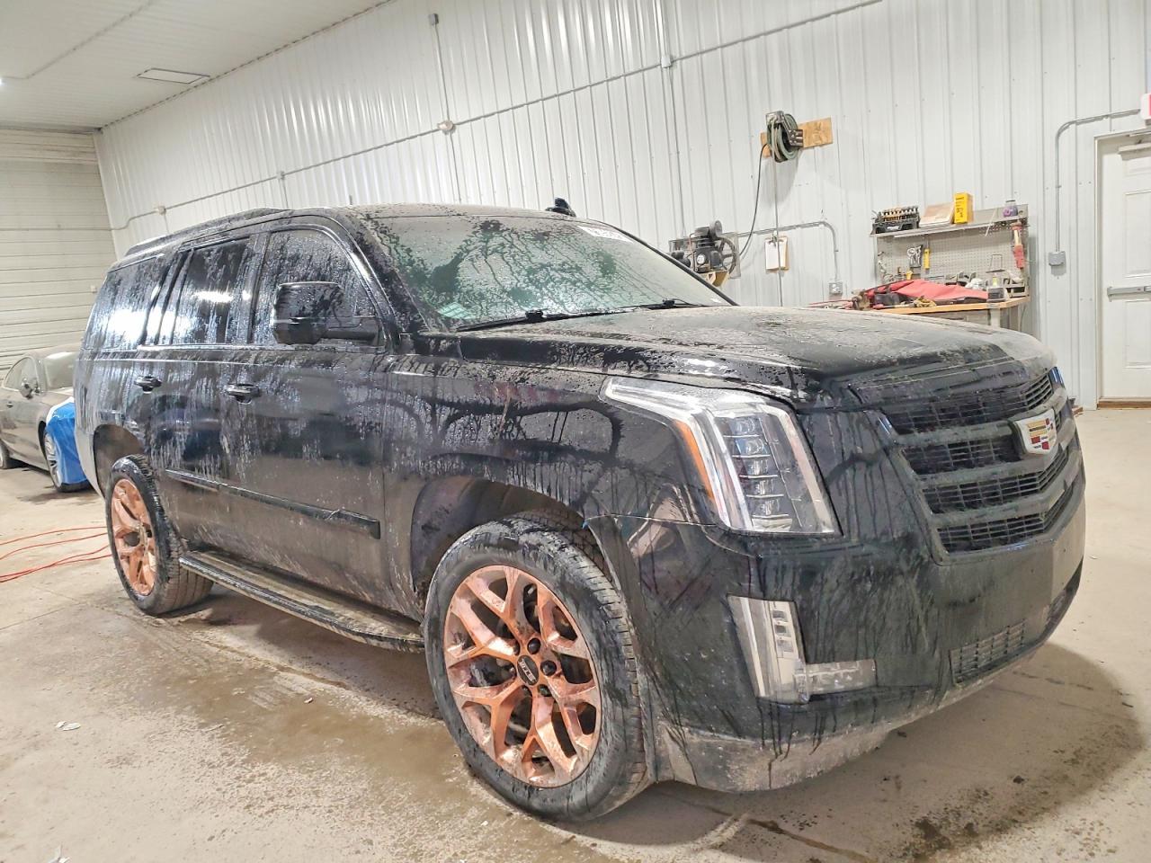 2017 CADILLAC ESCALADE