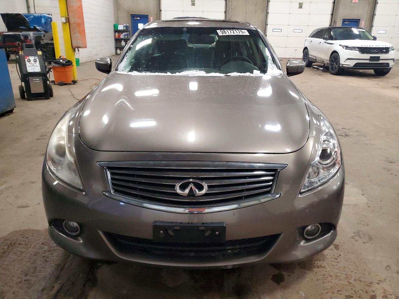 2011 INFINITI G37