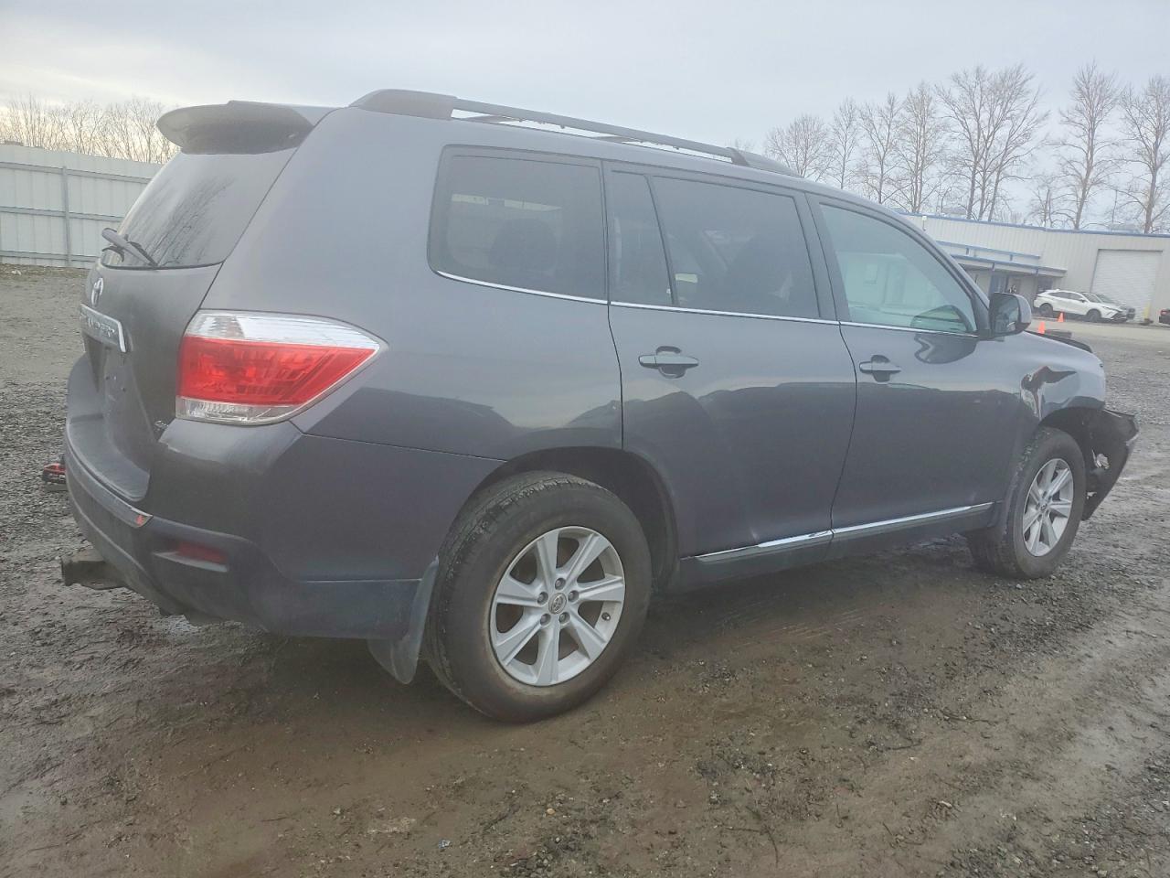 2013 TOYOTA HIGHLANDER