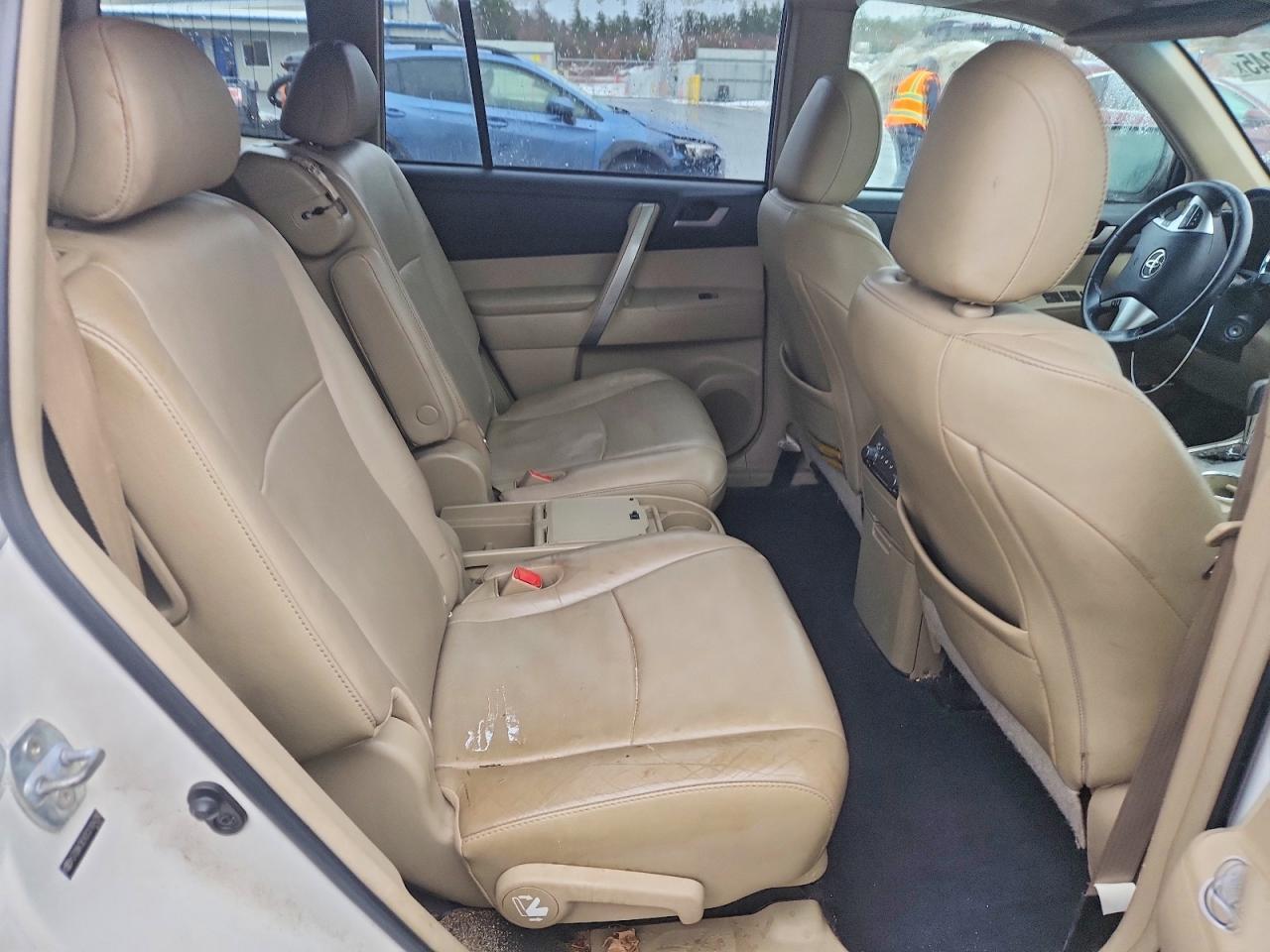2012 TOYOTA HIGHLANDER