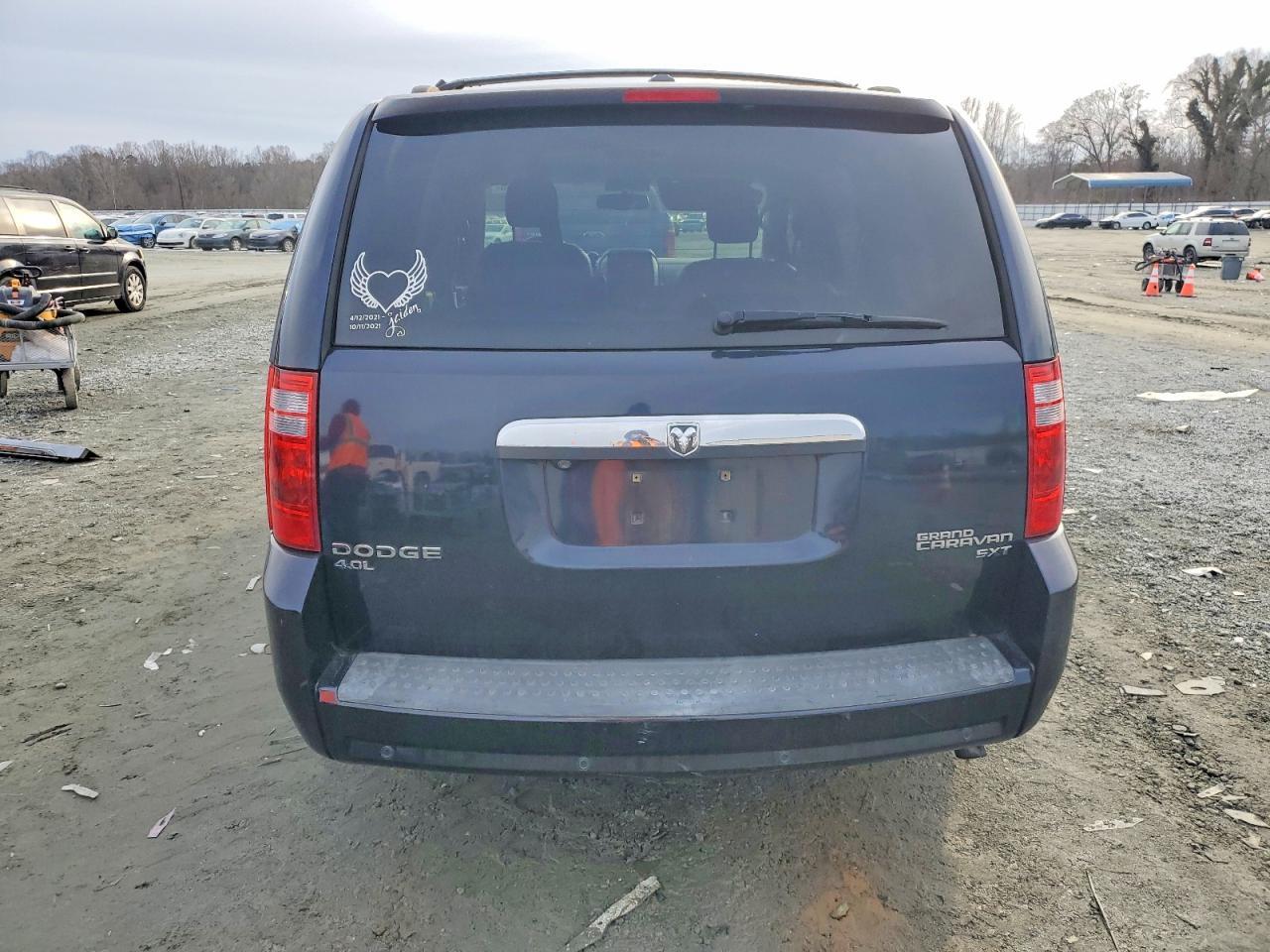 2010 DODGE GRAND CARAVAN