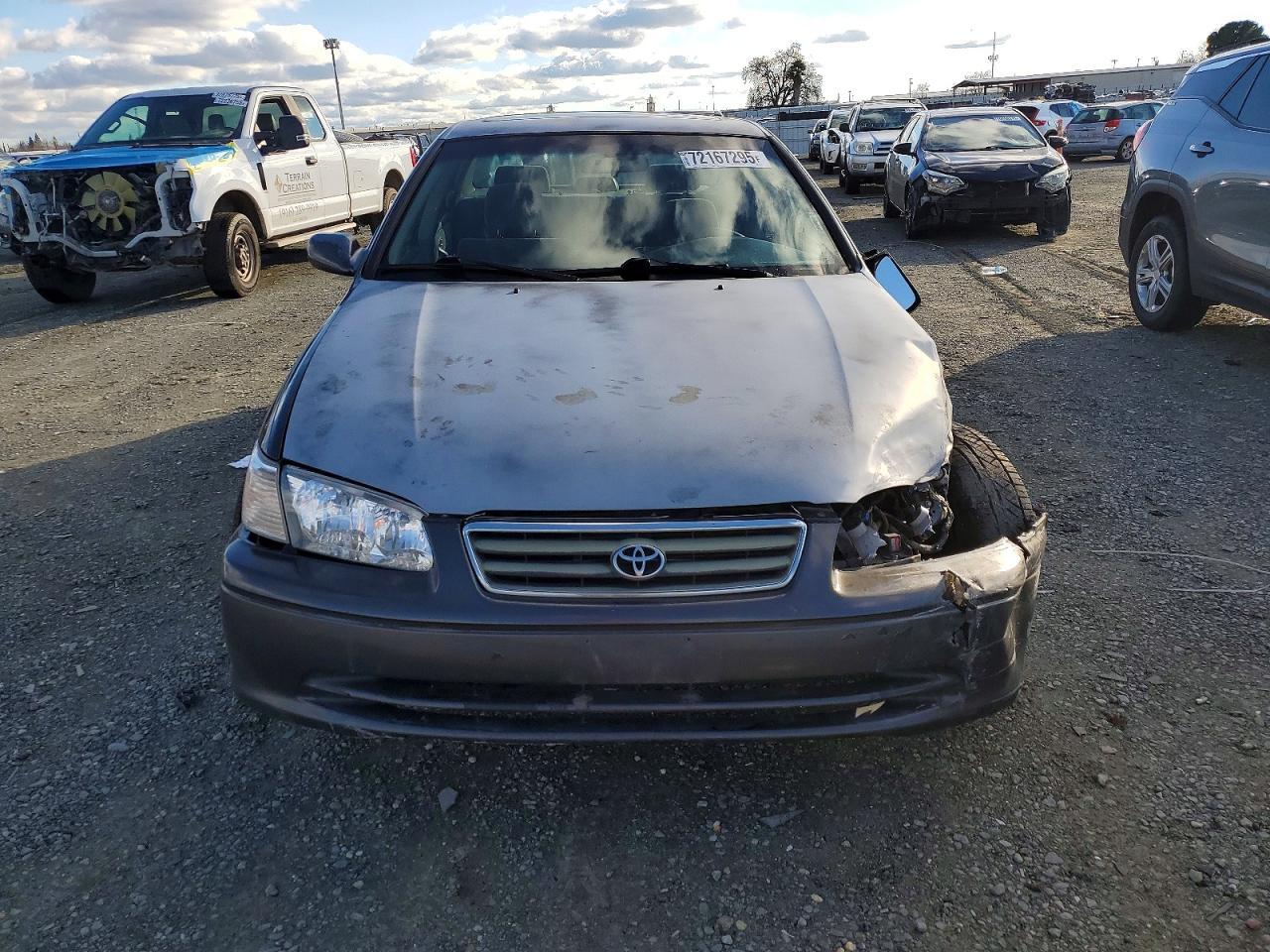 2001 TOYOTA CAMRY