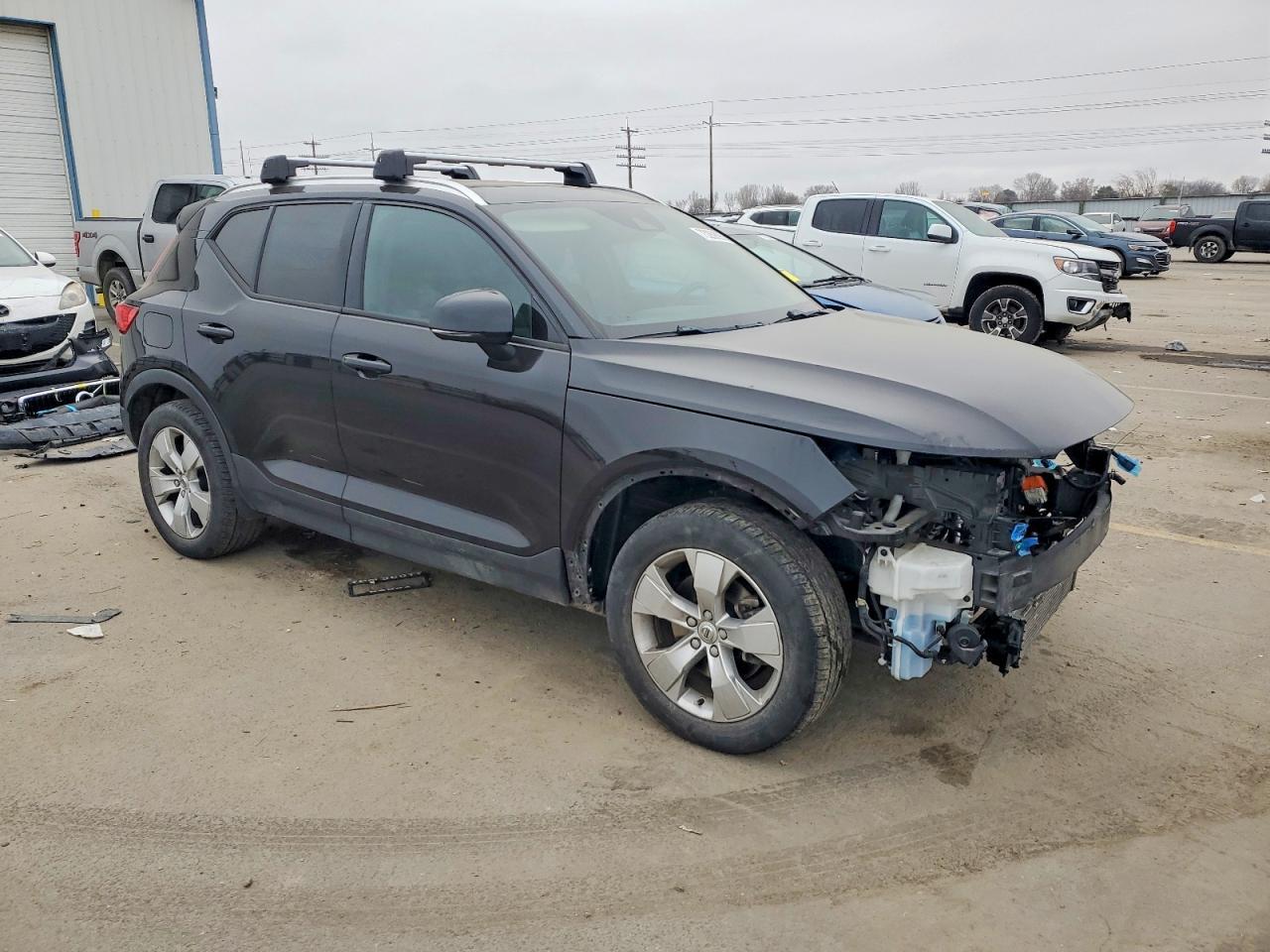 2019 VOLVO XC40