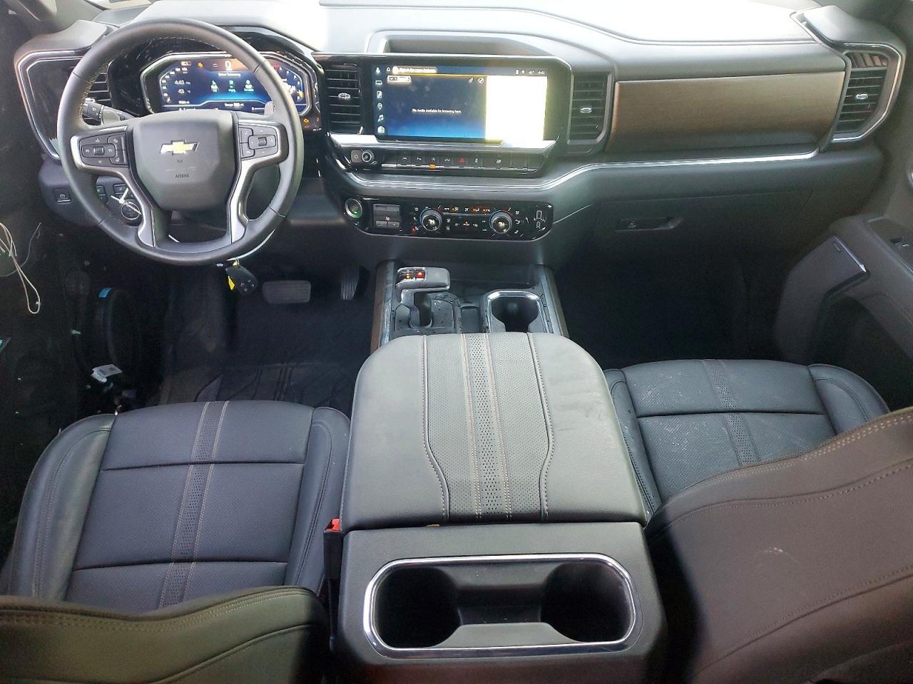 2025 CHEVROLET Silverado