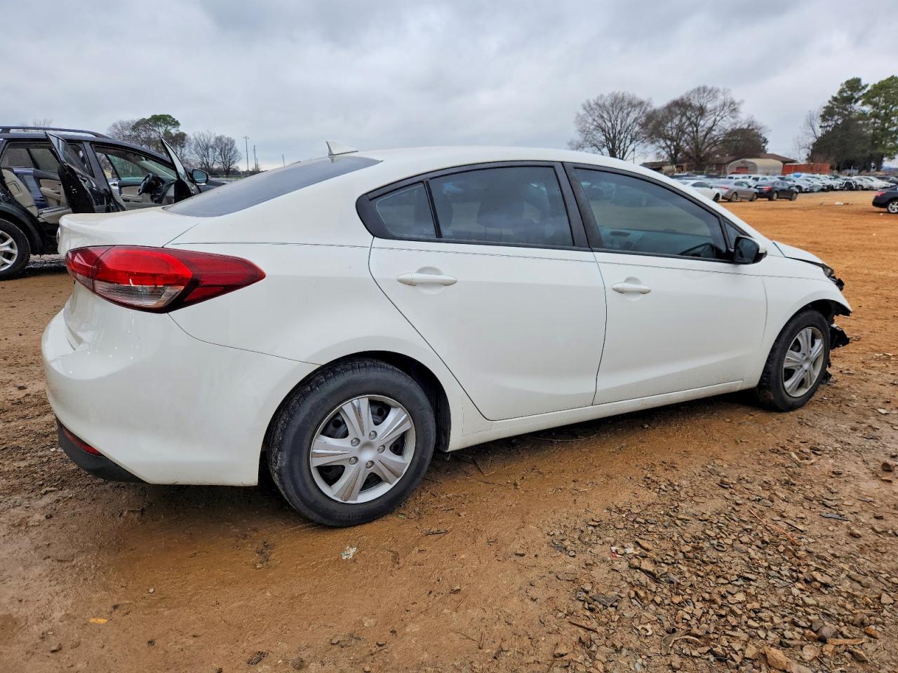 2017 KIA FORTE